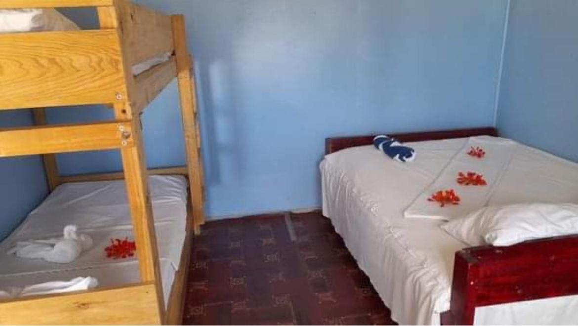 Mana Lagoon Backpackers Villa Екстериор снимка