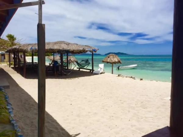 Mana Lagoon Backpackers Villa Екстериор снимка